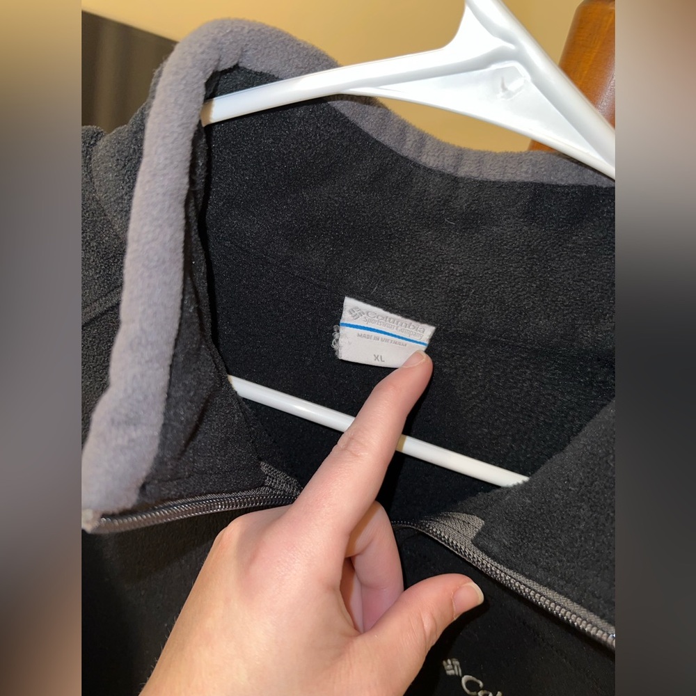 SOLD - Columbia Half-Zip Fleece Pullover - Picture 4 of 11